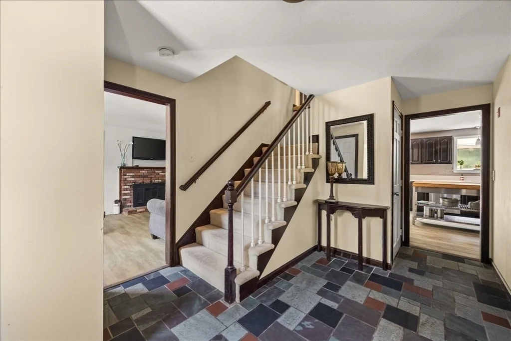 Photo of 9 Fort Apache Dr