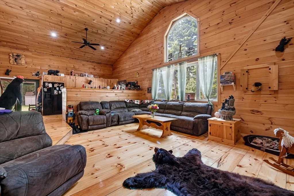 Photo of 8 Oakwood Rd