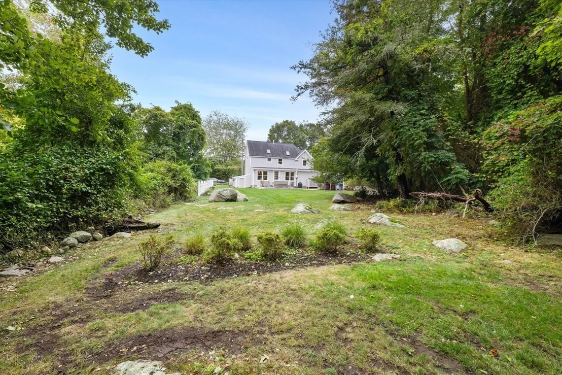 Photo of 154 Clapp Rd