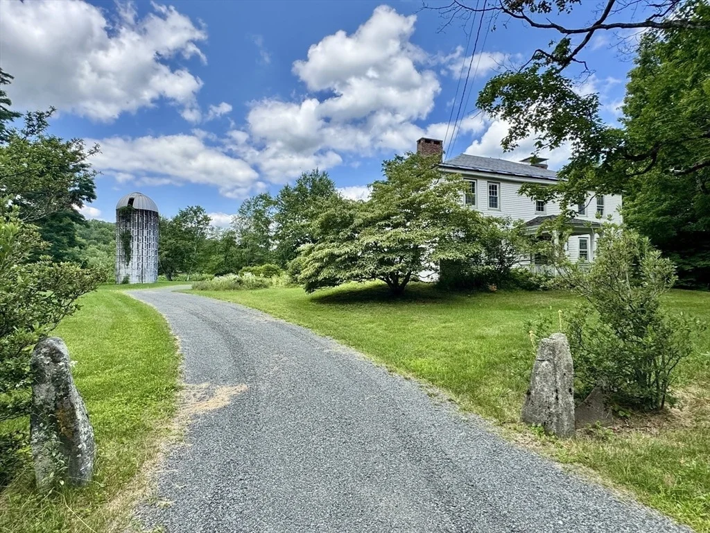 Photo of 238 Briar Hill Rd