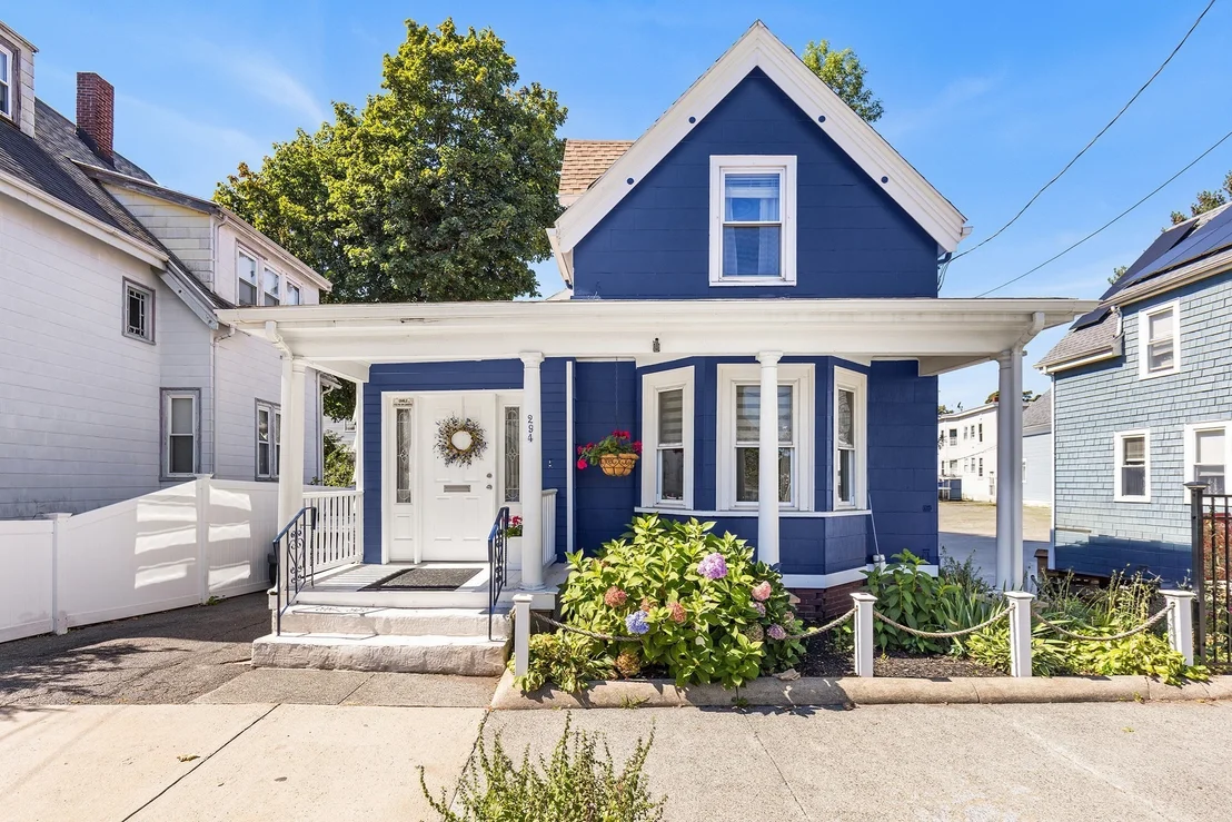 Photo of 294 Eastern Ave