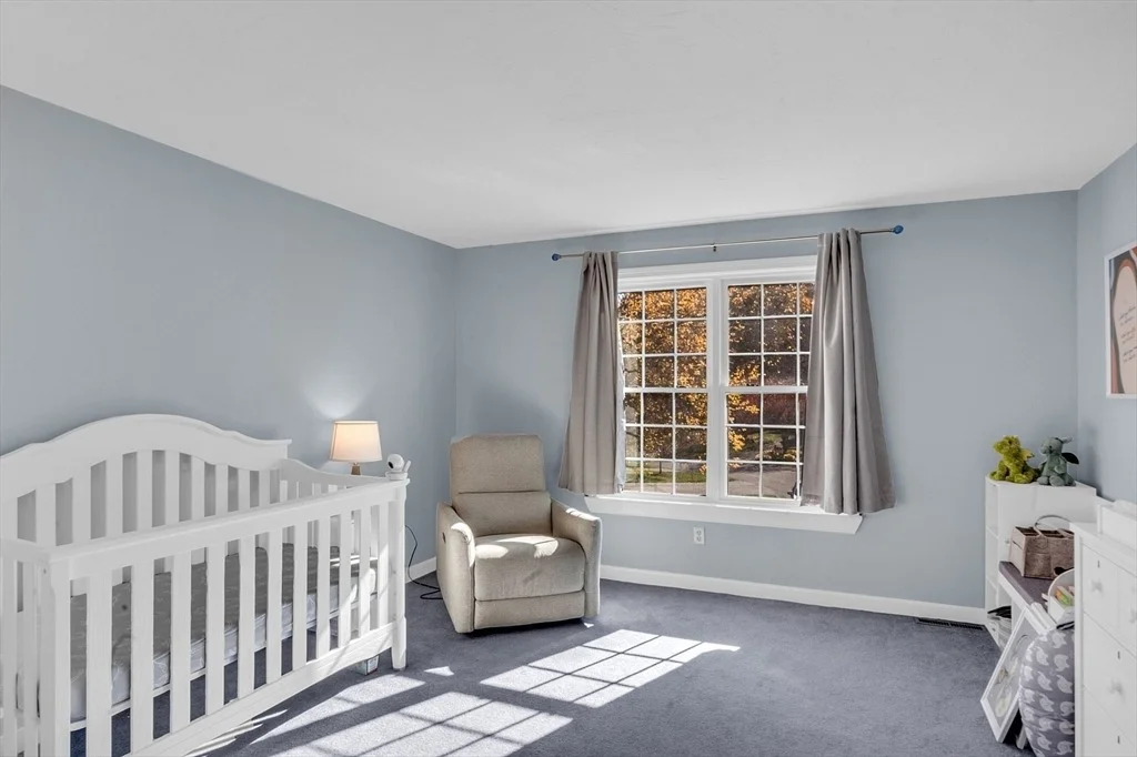 Photo of Unit D at 706 Ridgefield Cir
