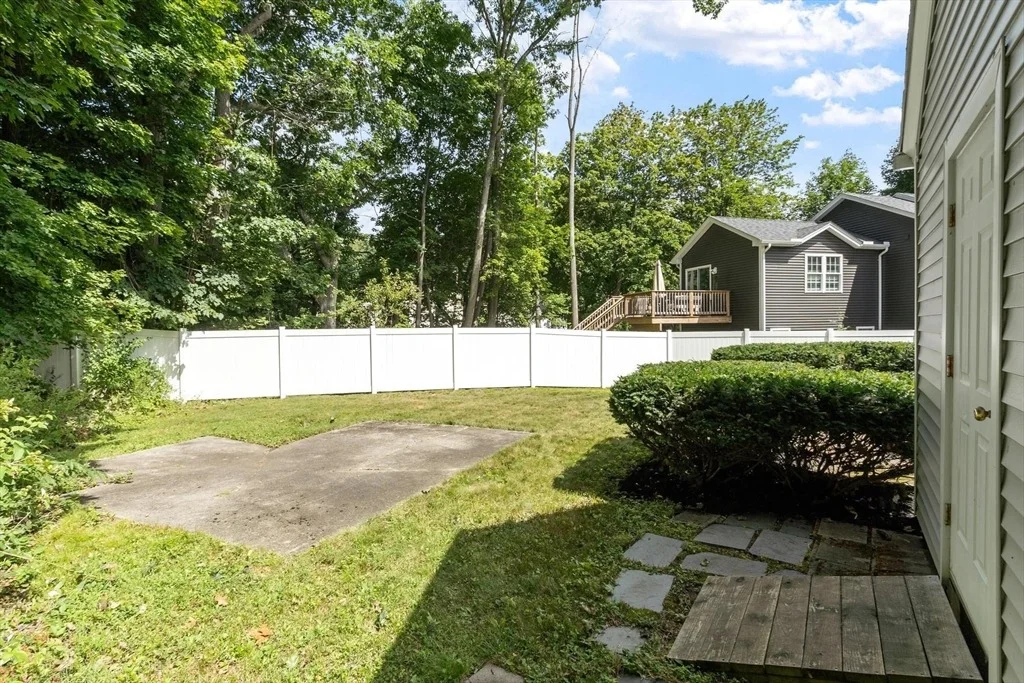Photo of 14 Meadow Ln