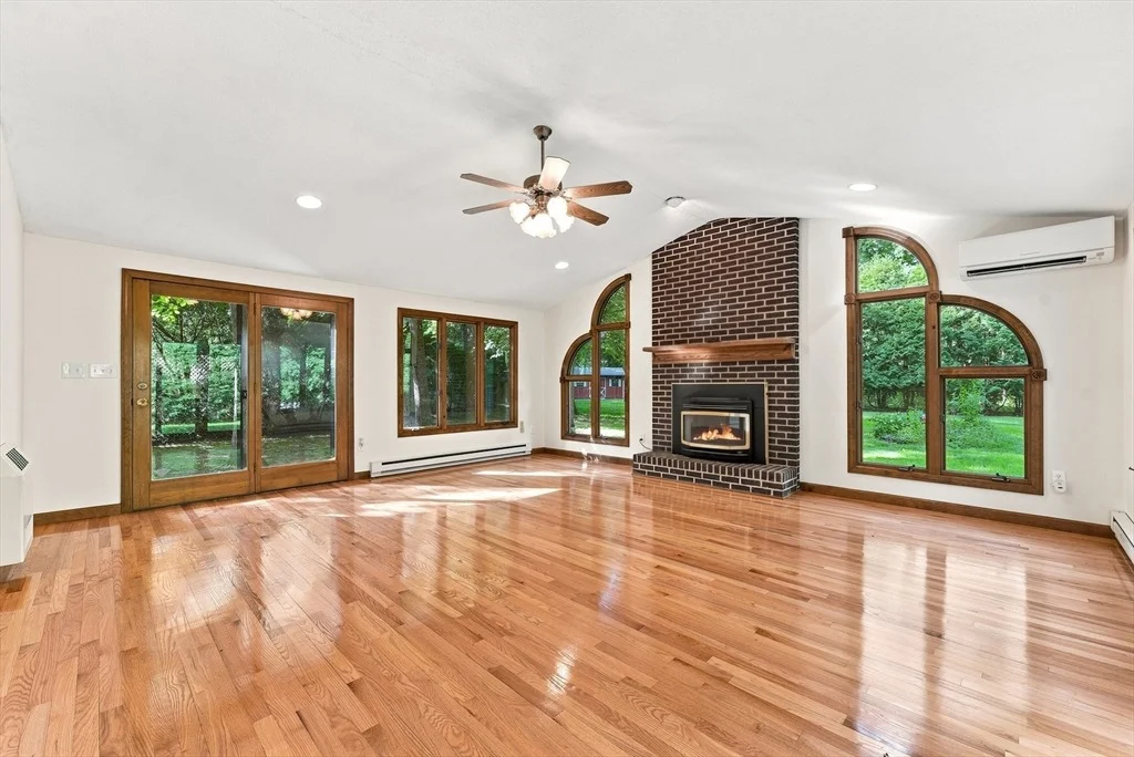 Photo of 291 Pochassic Road