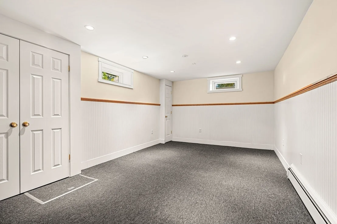 Photo of 5 Willowdale Rd