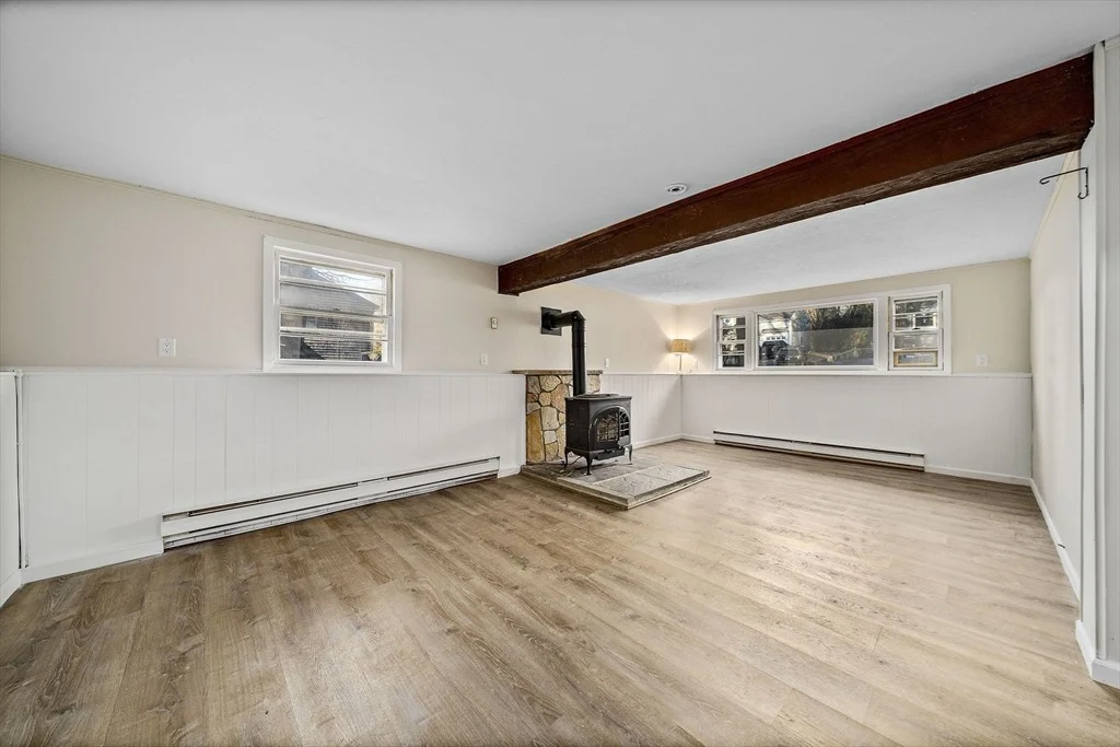 Photo of 38 Winthrop Dr