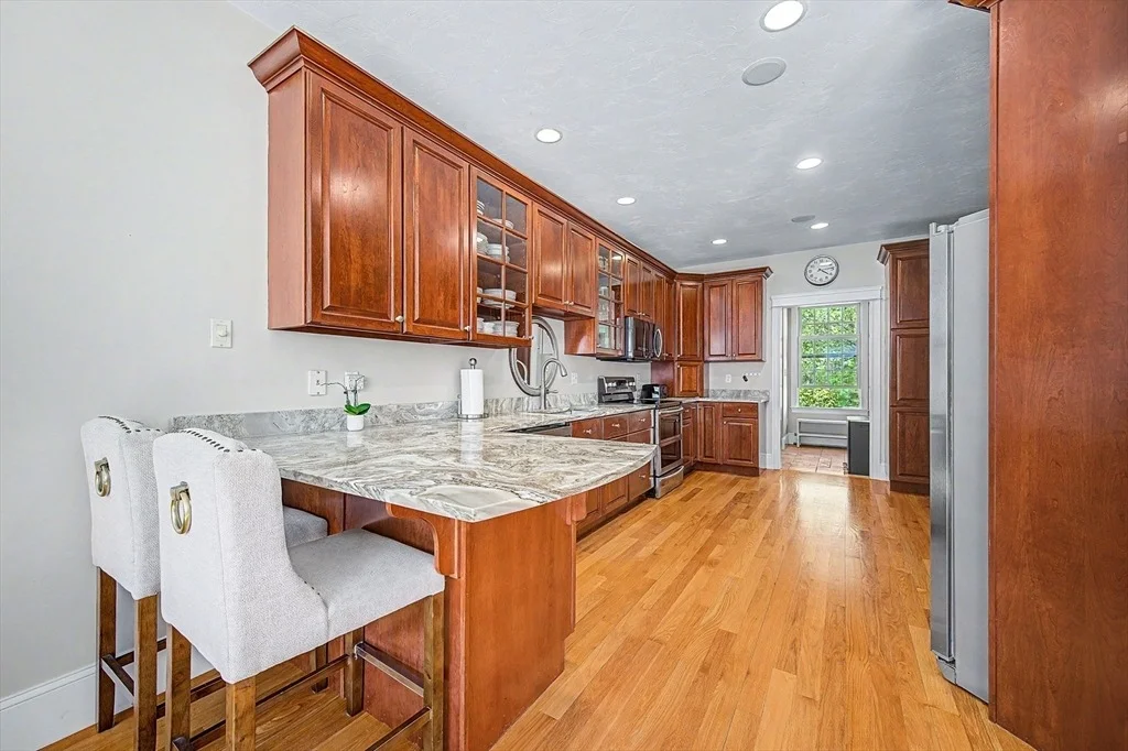 Photo of 270 Mendon Rd