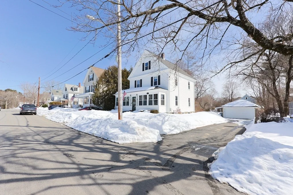 Photo of 50 Riverside Pl