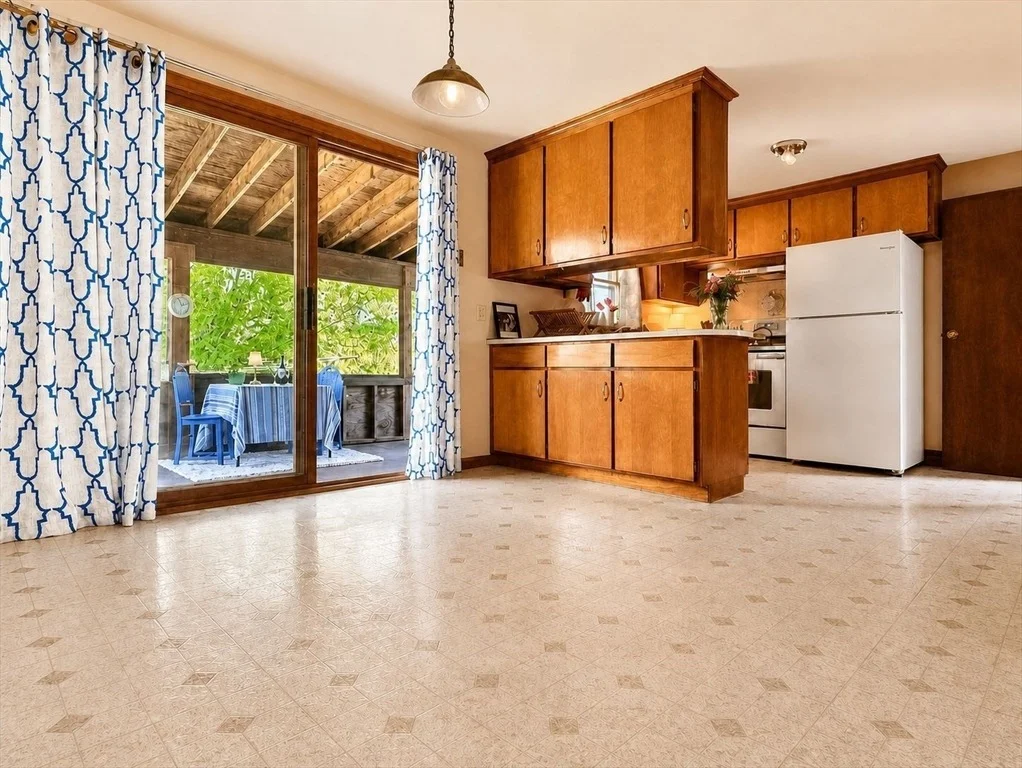 Photo of 194 Brookside Circle