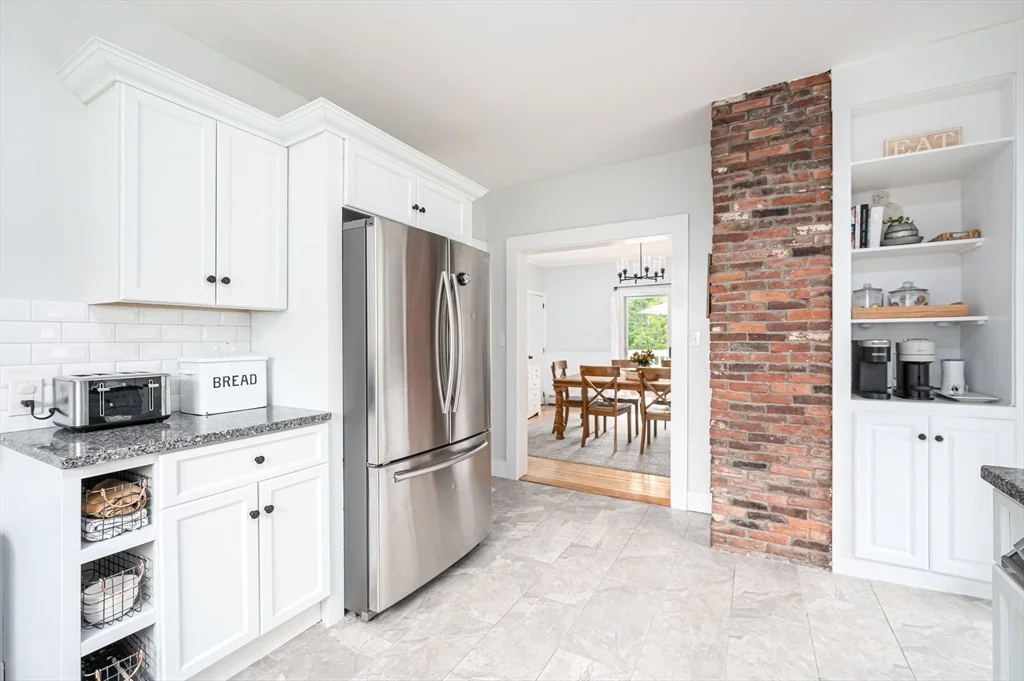 Photo of 98 Morse Ave