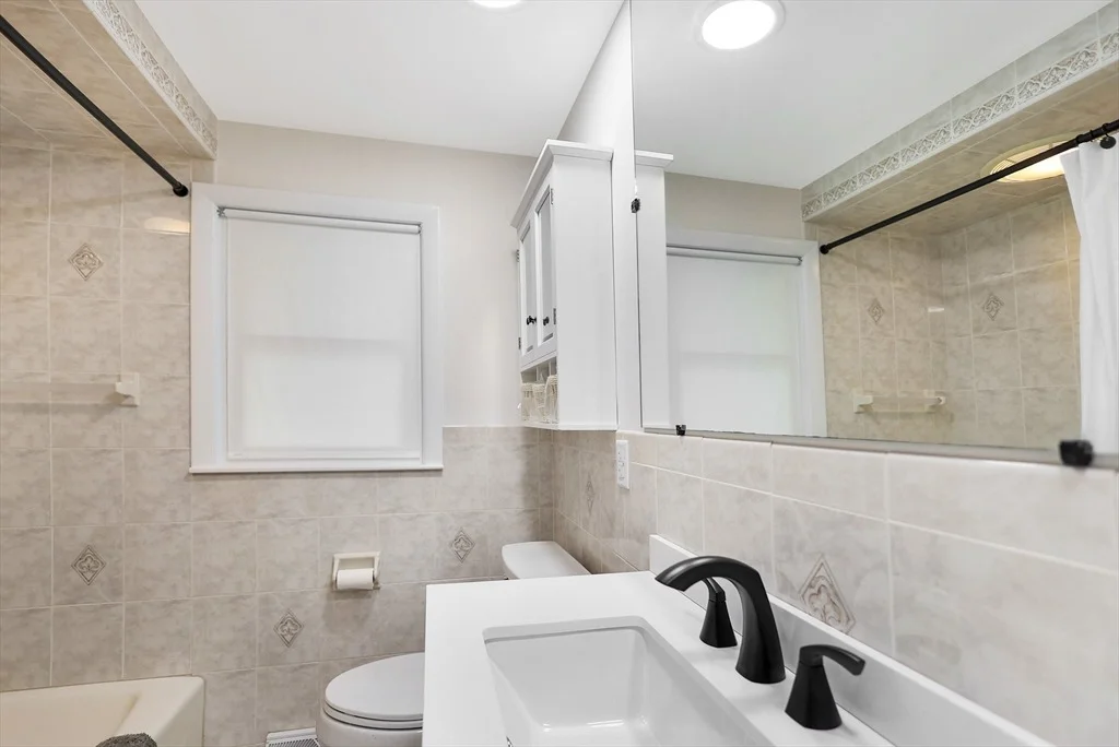 Photo of 90 Butternut Ln