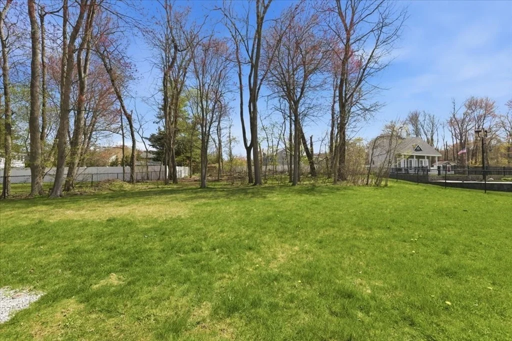 Photo of 4 Flintlock Ln