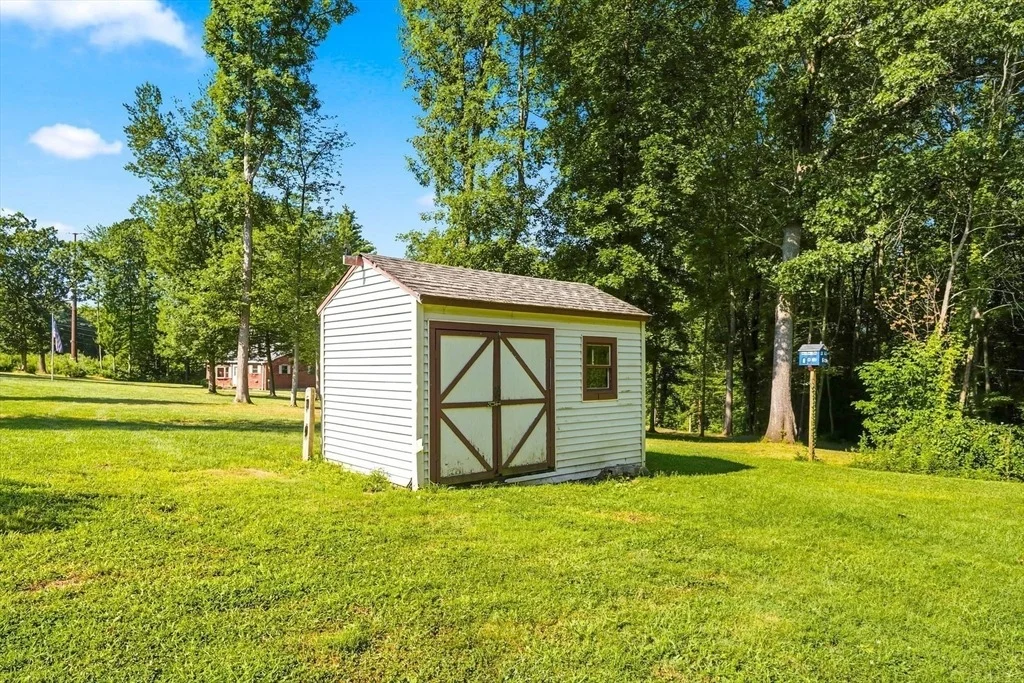 Photo of 2346 Main St
