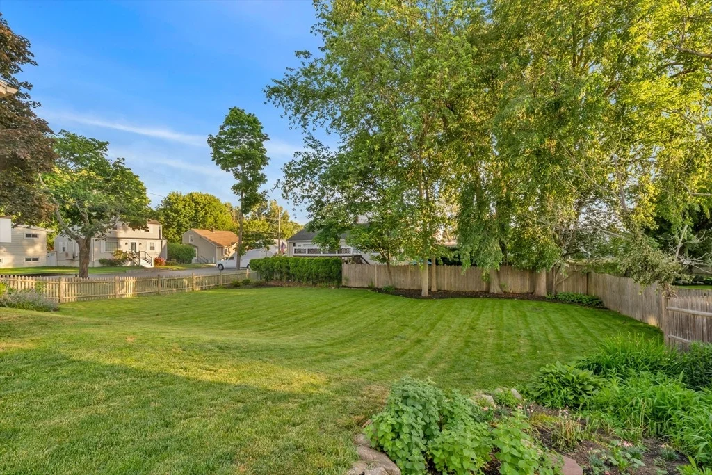 Photo of 37 Hillcrest Ave