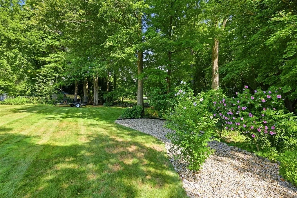 Photo of 142 Oak Knoll Cir