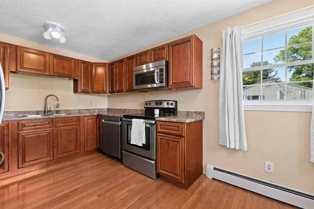 Photo of 33 Lakeview Ave
