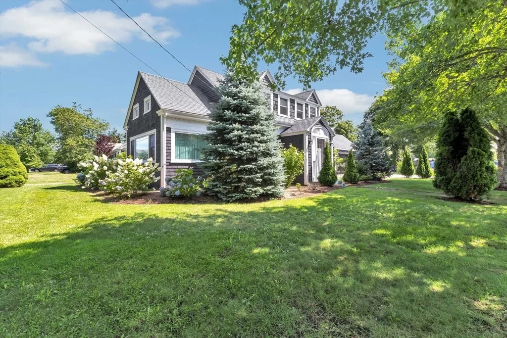 Photo of 44 Maple Avenue