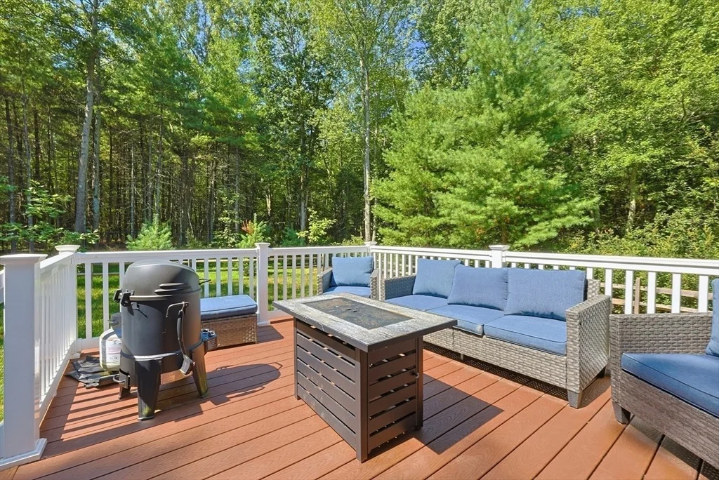 Photo of 74 King Philip Rd
