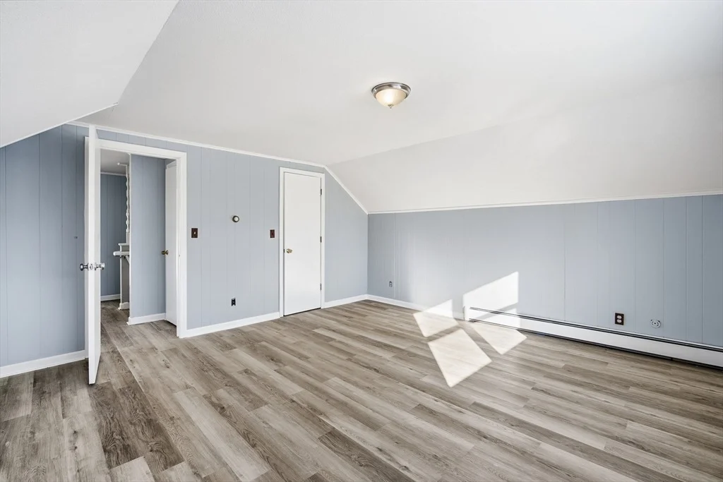 Photo of 87 Clarendon Ave