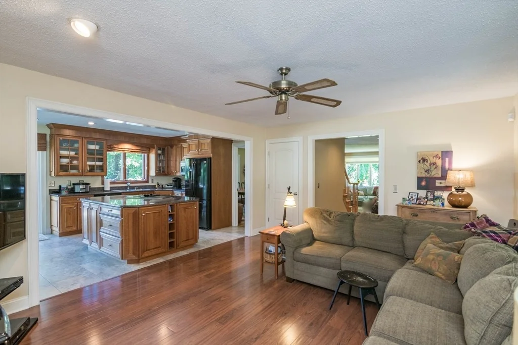 Photo of 124 Barton Ave.