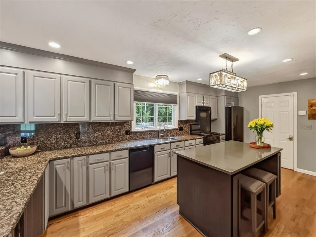 Photo of 16 Wadsworth Rd
