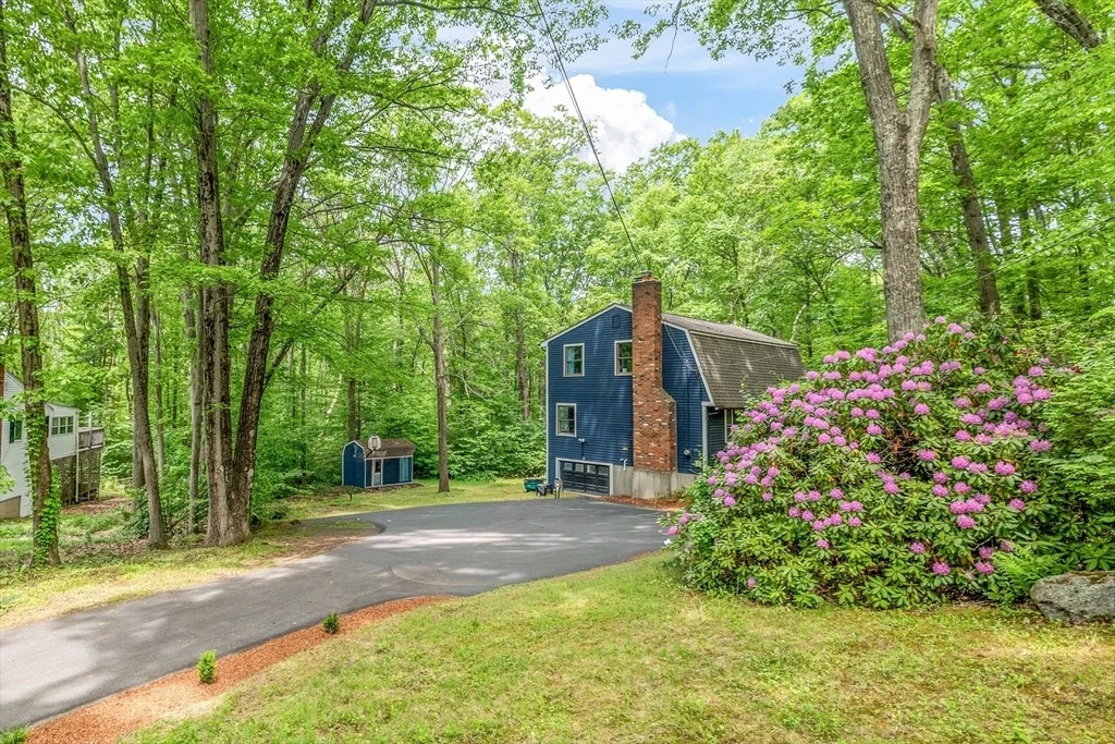 Photo of 9 Colonial Rd