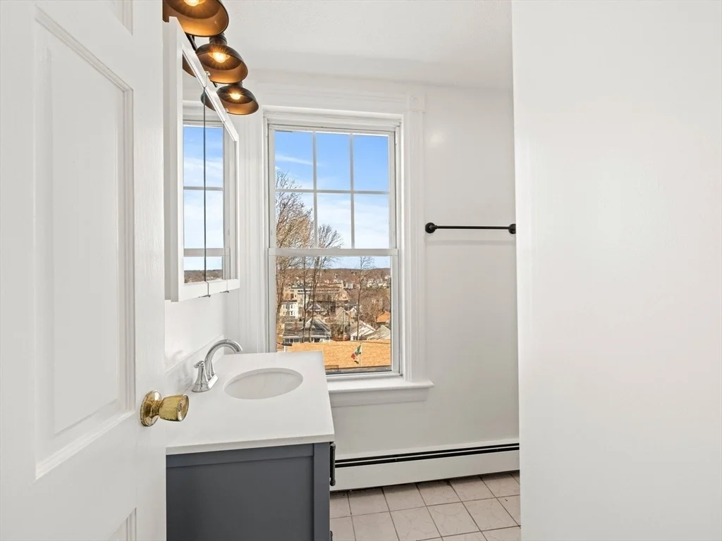 Photo of 72 Cook St