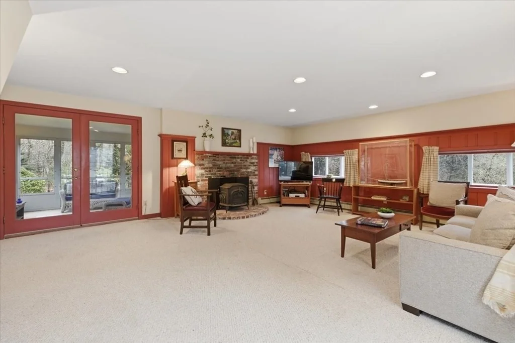 Photo of 75 High Rock