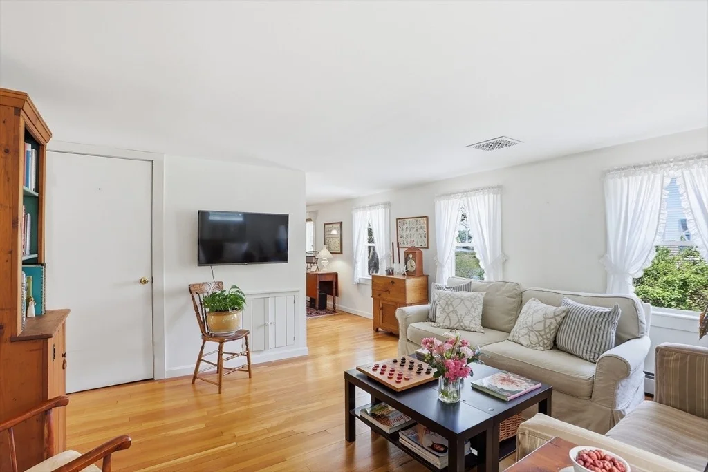 Photo of 44 Sandy Pond Rd