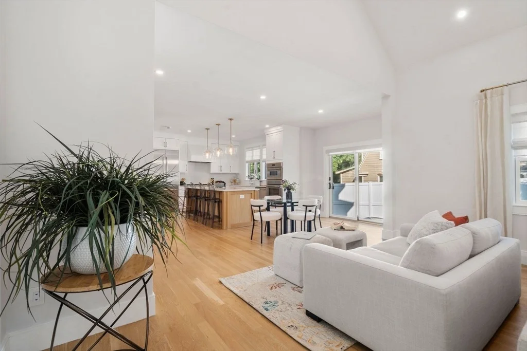 Photo of 265 Weston Rd