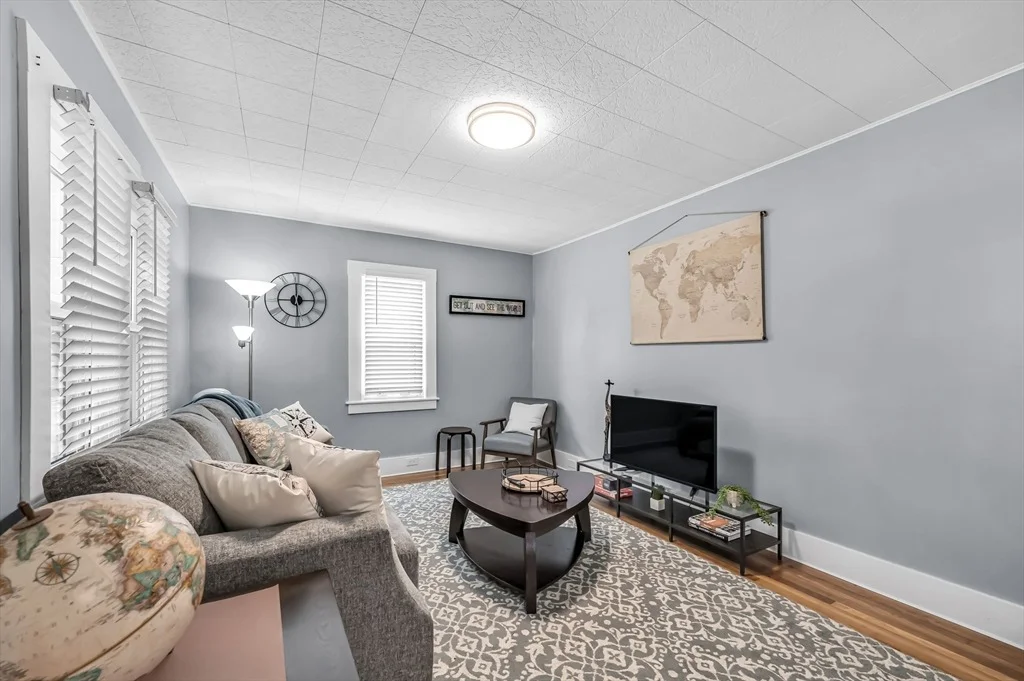 Photo of 1451 Bay St