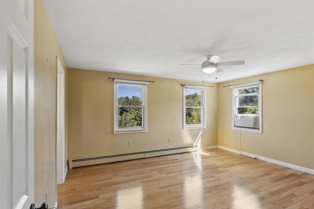 Photo of 6 Ashton Ln