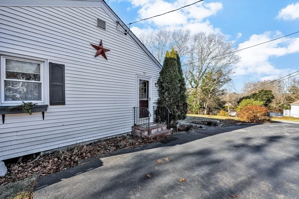 Photo of 48 Maple St