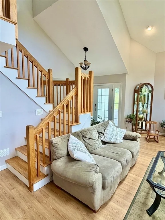 Photo of 11 Cove Dr