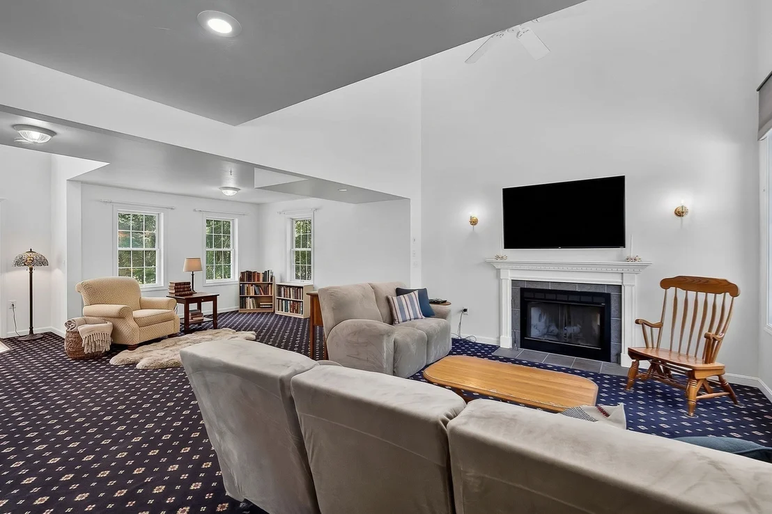 Photo of 112 Saunders St