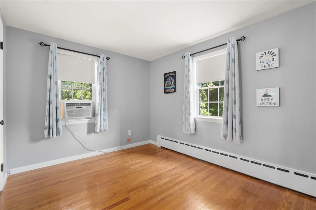 Photo of 144 Burbank Road