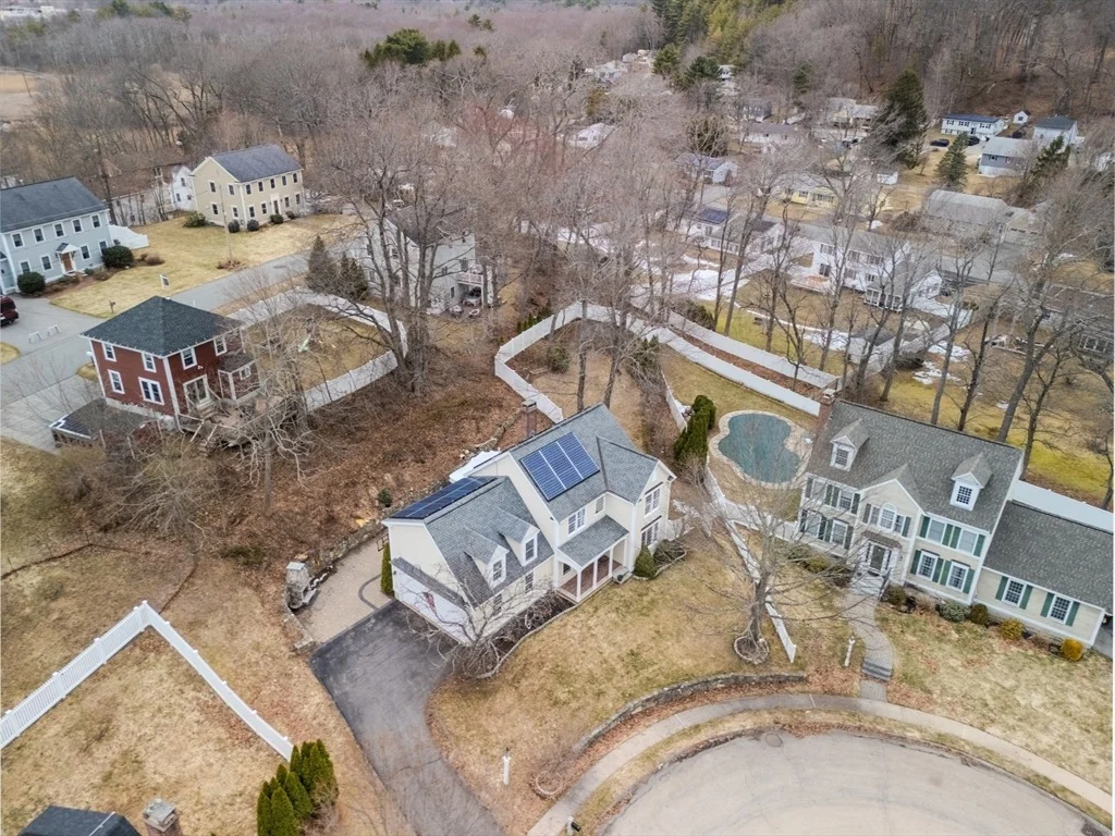 Photo of 8 Jacqueline Dr