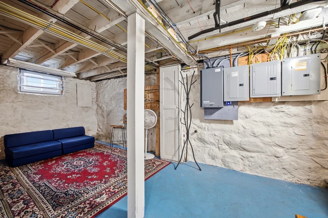 Photo of 211 Crescent St