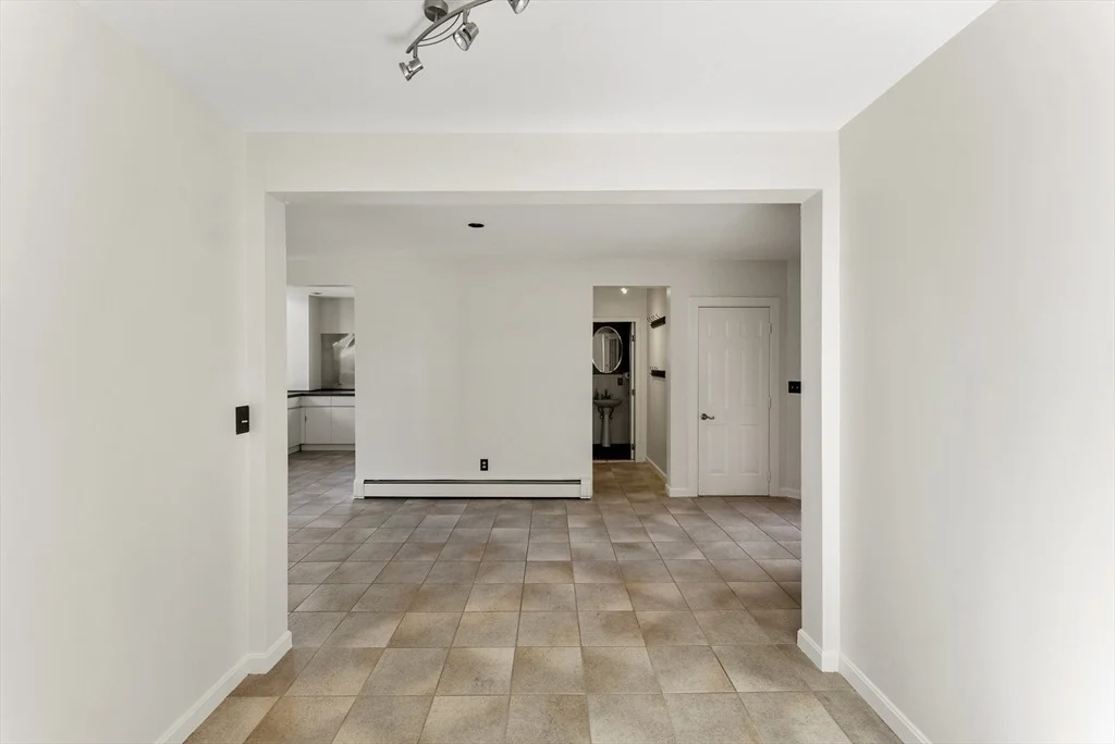Photo of 43 Farina Road