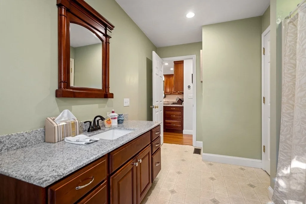 Photo of 228 Common Ln.