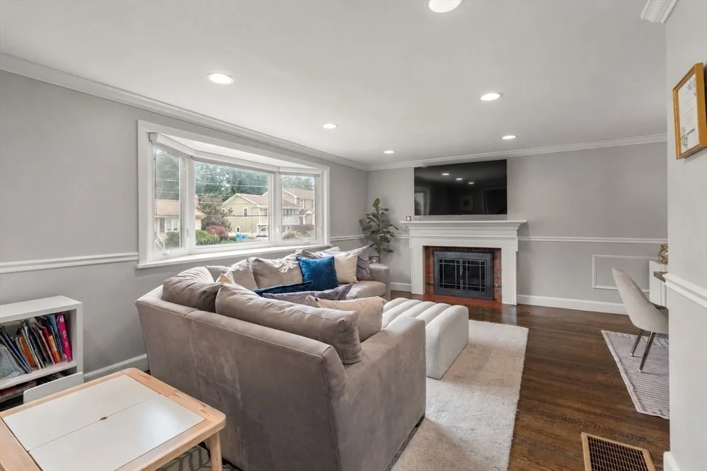 Photo of 150 Woodbine Circle