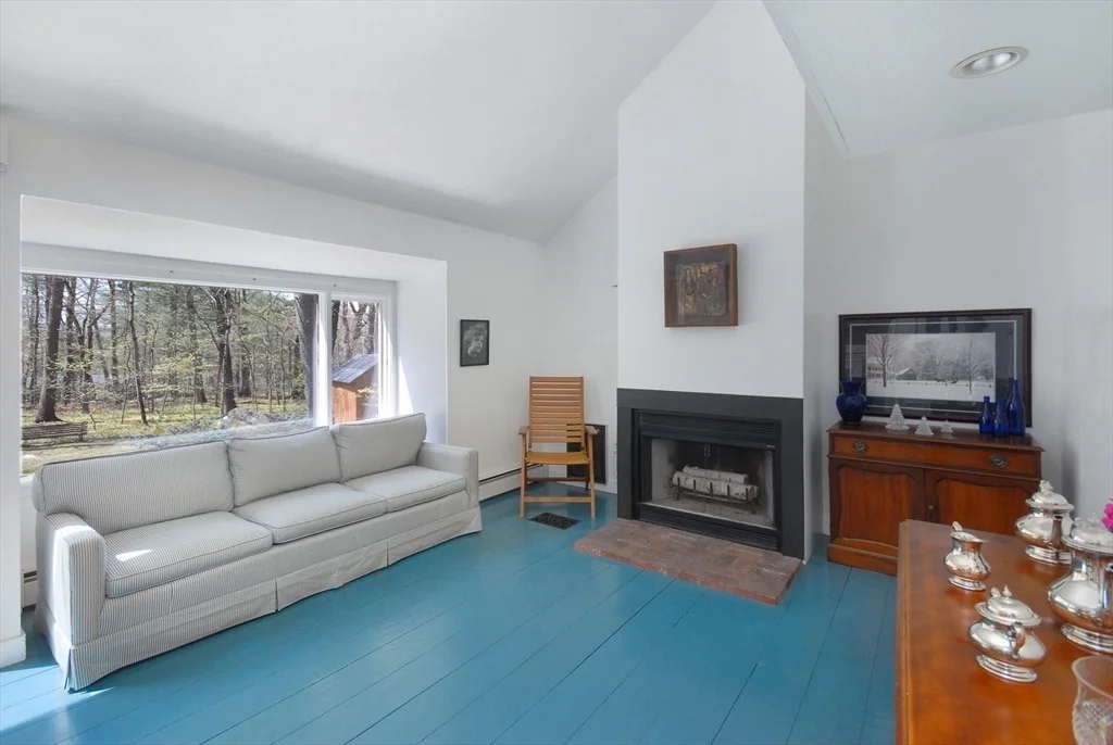 Photo of 37 Blanchard Rd