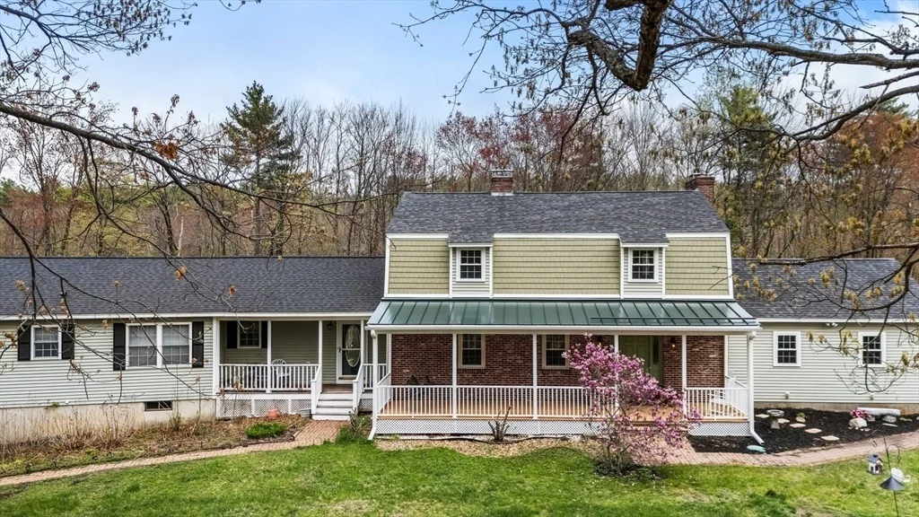 Photo of 534 Hooksett