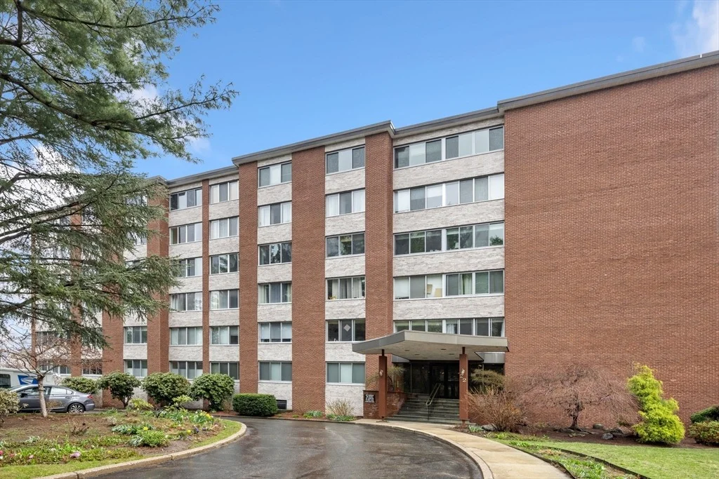 Photo of Unit 607 at 22 Chestnut Pl