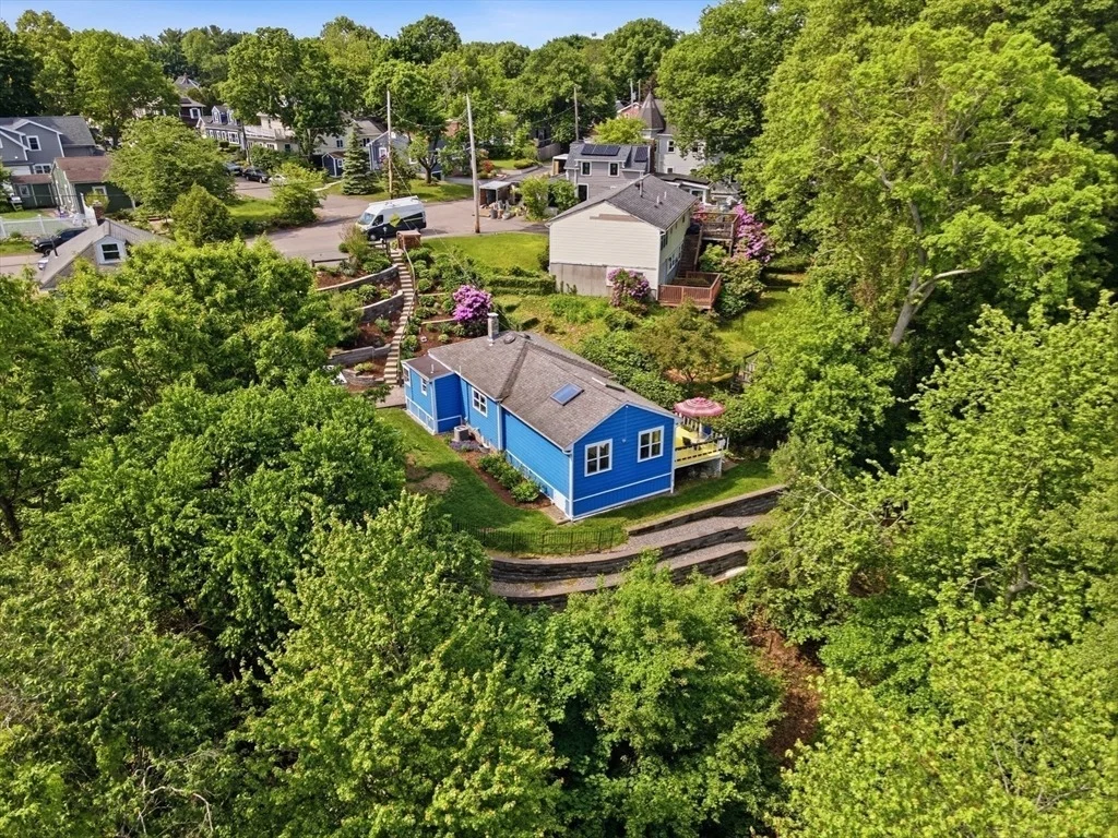 Photo of 225 Riverside Drive