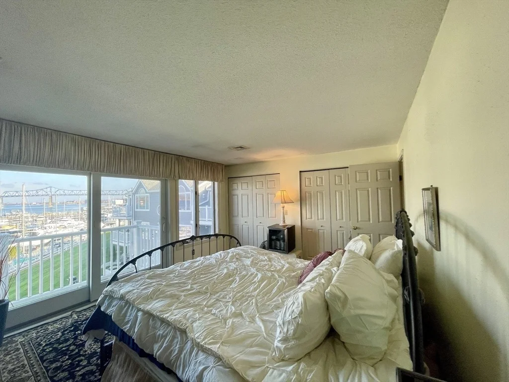 Photo of Unit 6604 at 700 Shore Dr