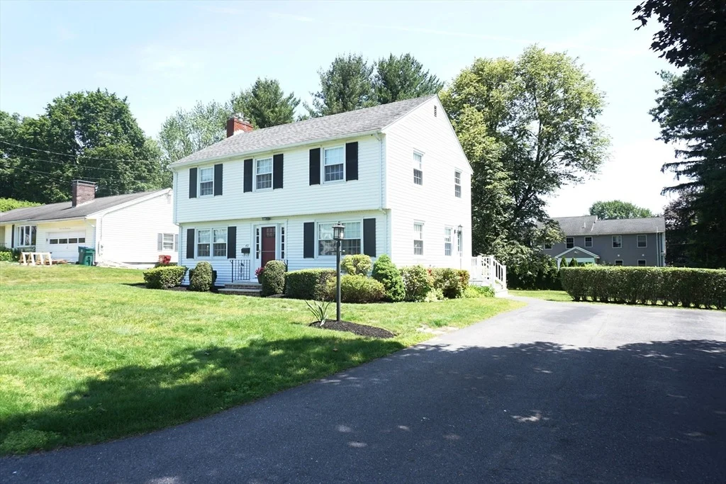 Photo of 40 Miriam Ln