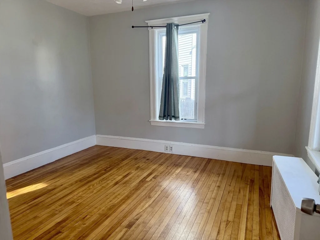 Photo of 31 Stoneland Rd