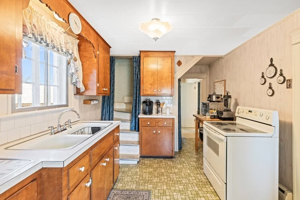 Photo of 112 King St