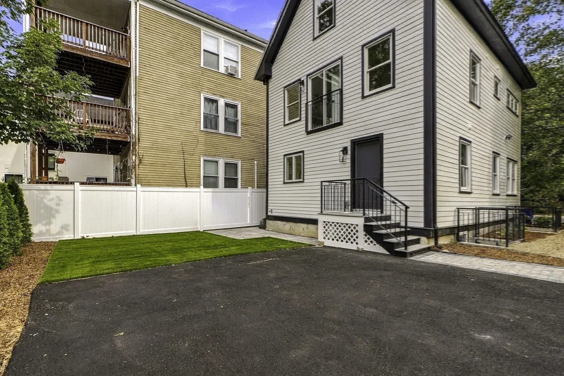 Photo of 641 Chestnut Hill Avenue